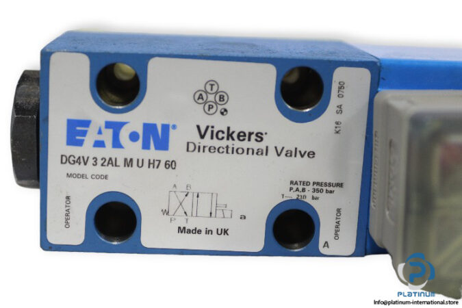 Vickers-DG4V-3-2AL-M-U-H7-60-solenoid-operated-directional-valve-(new)-2