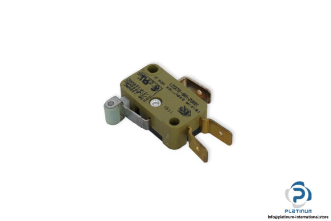 saia-burgess-X662-88-S20Z1-micro-switch-(used)