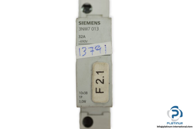 siemens-3NW7-013-cylindrical-fuse-holder-(used)-2