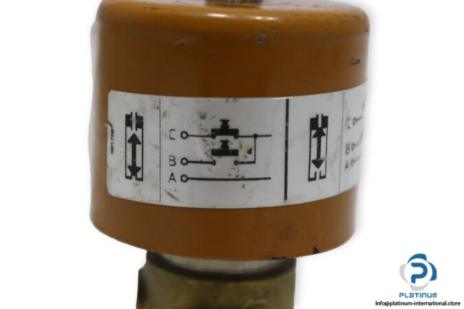 125K01-solenoid-valve-(used)-2