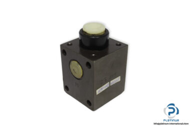 AF6EA-3.2-pressure-gauge-isolator-valve-(used)