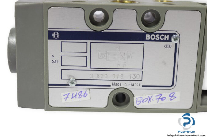 Bosch-0-820-018-130-single-solenoid-valve-(new)-(carton)-2