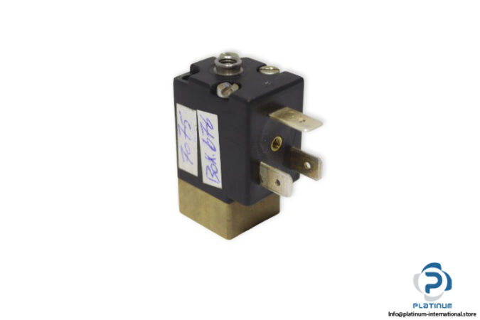 Burkert-0303-C-16-NBR-MS-FLNSCH-PN0-6BAR-solenoid-valve-(used)