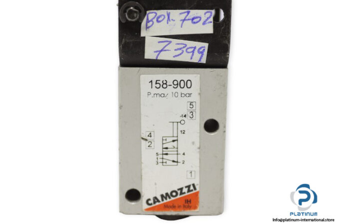 Camozzi-158-900-manually-operated-valve-(used)-1