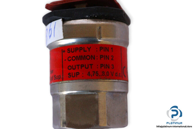 Danfoss-AKS32R-060G1038-pressure-transmitter-(used)-3