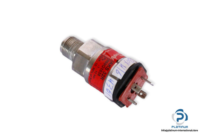 Danfoss-AKS32R-060G1038-pressure-transmitter-(used)