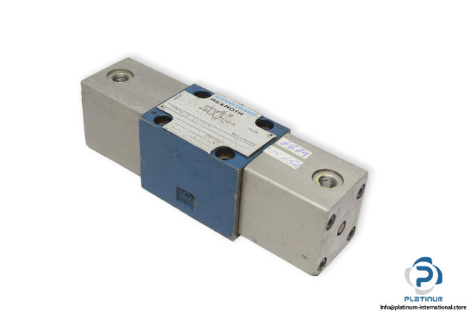 Rexroth-4WP-6-D53_OFN-directional-valve-with-fluidic-actuation-(used)