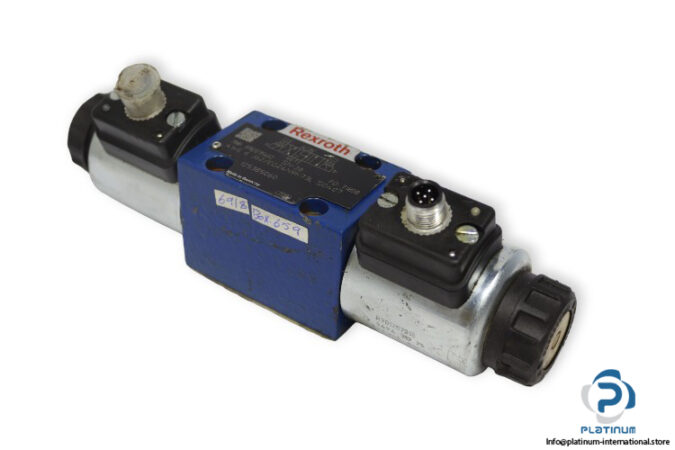 Rexroth-R901235402-solenoid-operated-directional-valve-(used)