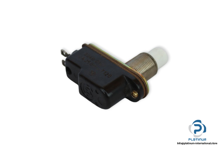 T120-pushbutton-switch-(used)-1