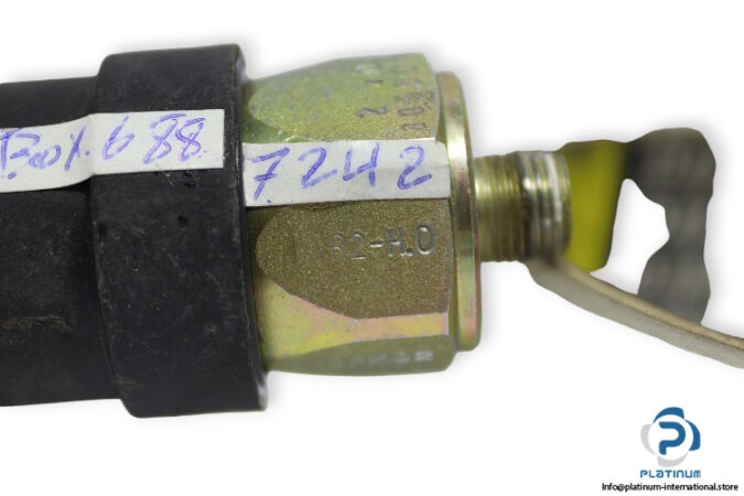 VR2-H-0-pressure-switch-used-2