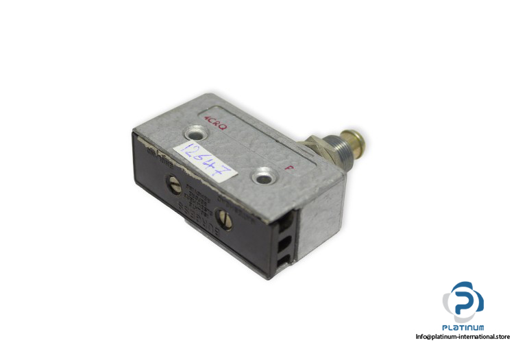 burgess-4CRQ-micro-switch-(Used)-1