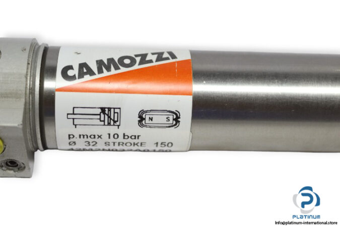 camozzi-42M2N032A0150-round-body-cylinder-used-2