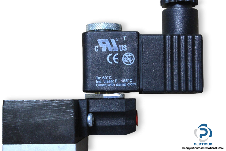 camozzi-952-F2A-P11-U73S01-double-solenoid-valve-used-2