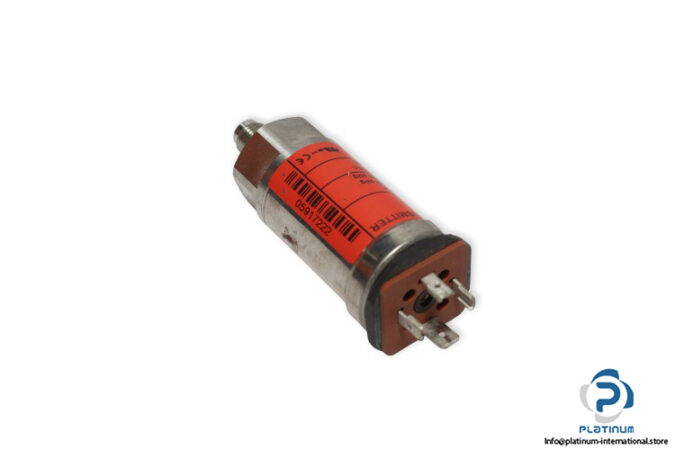 danfoss-aks-33-060g2051-pressure-transmitter-used-2