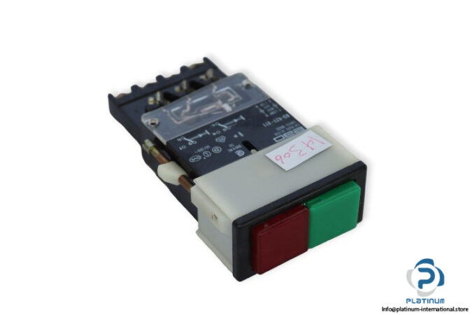 eao-03-421-011-pushbutton-switch-(New)