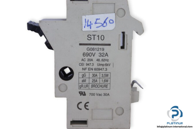 ferraz-ST10-fuse-holder-(used)-2