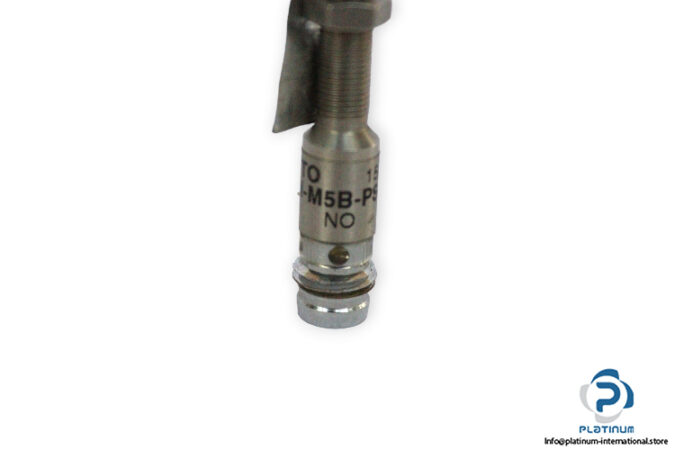 festo-SIEN-M5B-PS-S-L-inductive-proximity-sensor-used-4