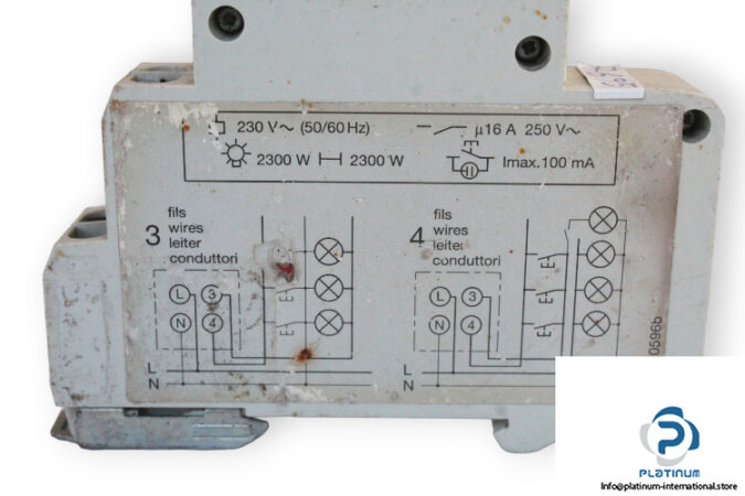 hager-EM001N-time-lag-switch-(Used)-2