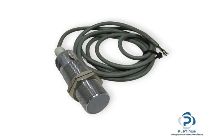 heka-AS-10N-12-24-V-inductive-sensor-used