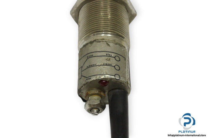 inkon-FM-30-2000-3-SNO-inductive-sensor-used-3