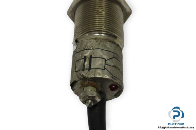 inkon-FM-30-2000-3-SNO-inductive-sensor-used-4