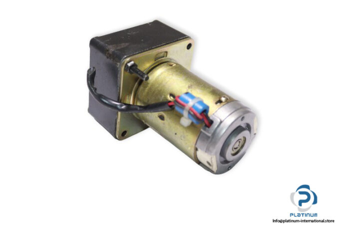 japan-servo-DME44B6HFP-155-dc-motor-used-1