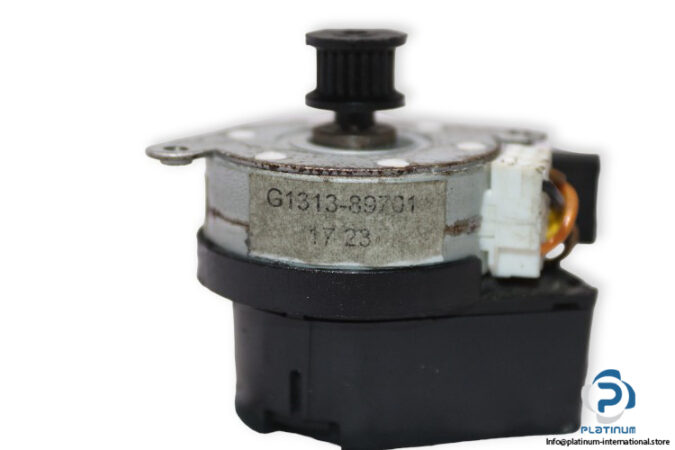 nmb-PM35S-048-HPK2-stepping-motor-(used)-2