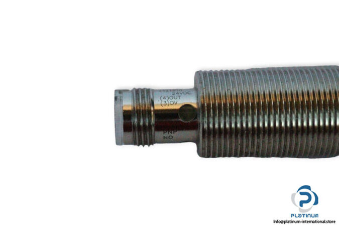 omron-E2A-M18KN16-M1-B1-inductive-proximity-sensor-(Used)-3