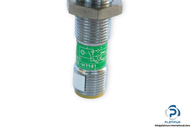 pepperl-fuchs-BI2-M12-AP6X-H1141-inductive-sensor-(used)-2