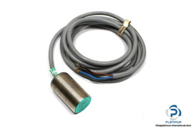 PEPPERLFUCHS-NJ10-30GM50-E2-INDUCTIVE-SENSOR_675x450.jpg