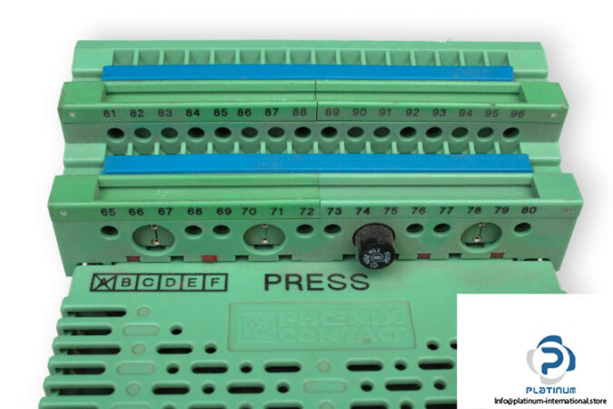 phoenix-contact-IB-ST-24-DO-32_2-digital-output-module-used-2