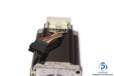 sanyo-denki-103H7823-1142-stepper-motor-used-1