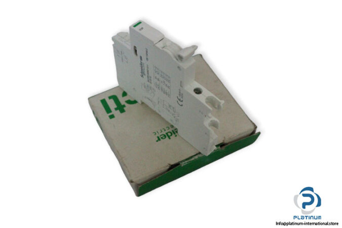 schneider-electric-A9A26924-auxiliary-contact-(new)