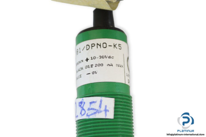 selet-OCV81_DPNO-K5-Photoelectric-diffuse-sensor-used-4