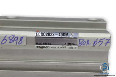 smc-ECDQ2B32-40DM-compact-cylinder-(used)-1