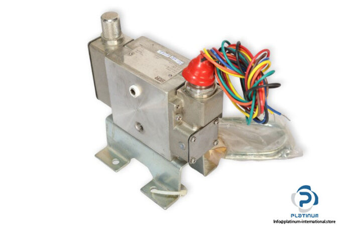 sor-103AD-EG202-N4-C1A-TT-differential-pressure-switch-used