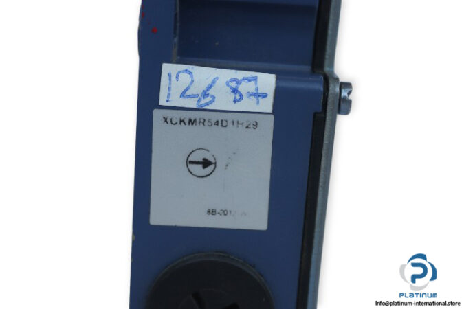 telemecanique-XCKMR54D1H29-limit-switch-(Used)-2