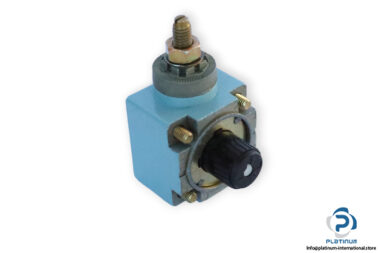 telemecanique-ZCK-E05-limit-switch-head-(new)