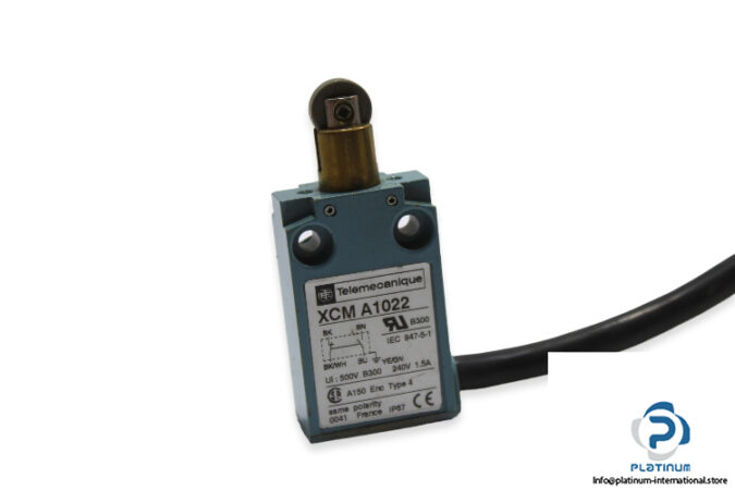 telemecanique-xcm-a1022-limit-switch-2