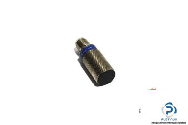 telemecanique-XS1N18NA340D-inductive-sensor