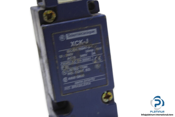 telemecanique-zck-j11-limit-switch-body-1