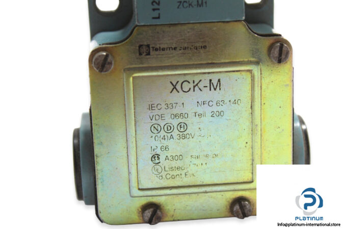 telemecanique-zck-m1_zck-d21c717-limit-switch-2