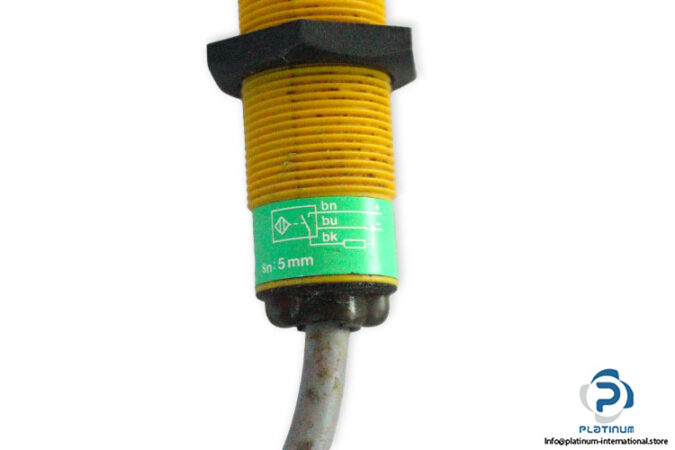 turck-BI5-S18-AP6X-inductive-sensor-(Used)-3