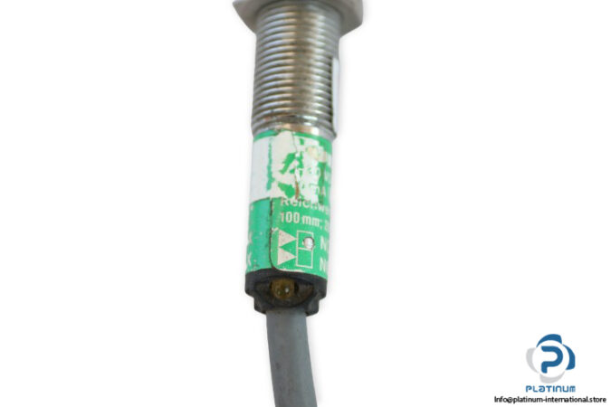 turck-NO-100-M12-VP6X-_-NO-200-M12-VP6X-proximity-inductive-sensor-(used)-1