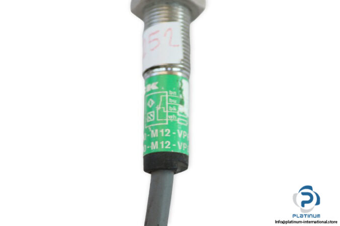 turck-NO-100-M12-VP6X-_-NO-200-M12-VP6X-proximity-inductive-sensor-(used)-3