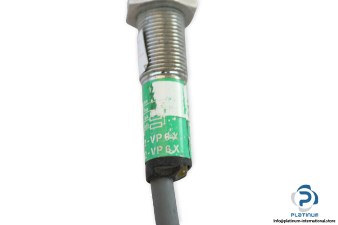 turck-NO-100-M12-VP6X-_-NO-200-M12-VP6X-proximity-inductive-sensor-(used)-4