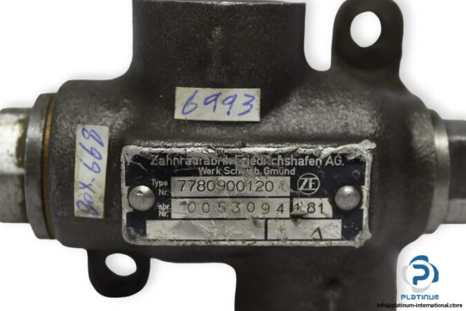 zf-7780900120-hydraulic-flow-control-valve-(used)-1