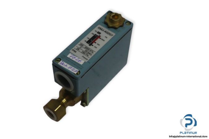 TELEMECANIQUE-XMJ-A0207-pressure-switch-(new)