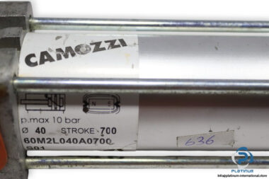 camozzi-60M2L040A0700-iso-cylinder-used-1