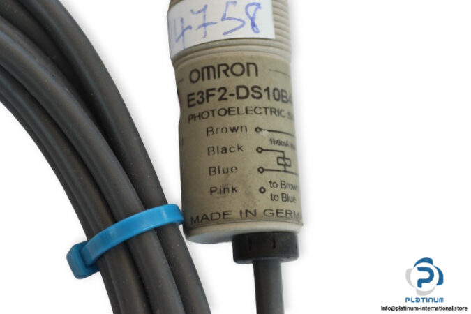 omron-E3F2-DS10B4-N-diffuse-reflective-sensor-(Used)-1